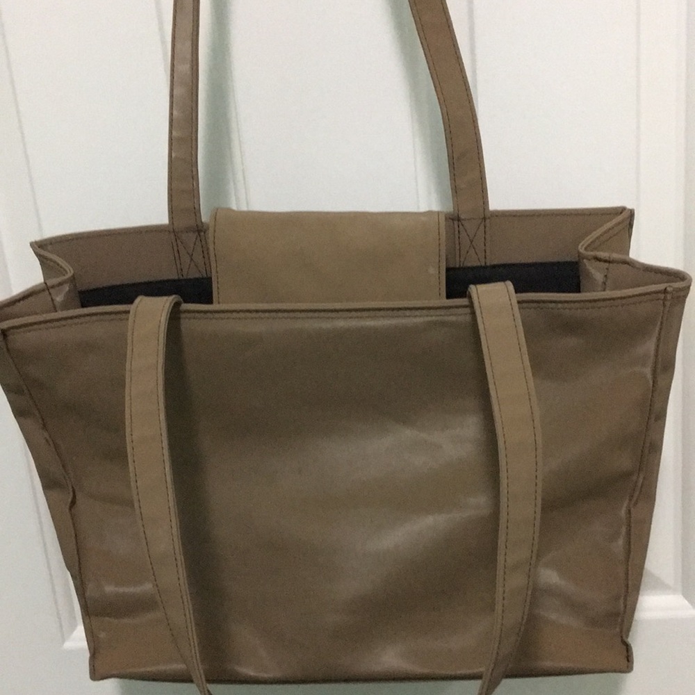 LINDA DANO Tan Tote - NWOT Neutral, Classic, Travel